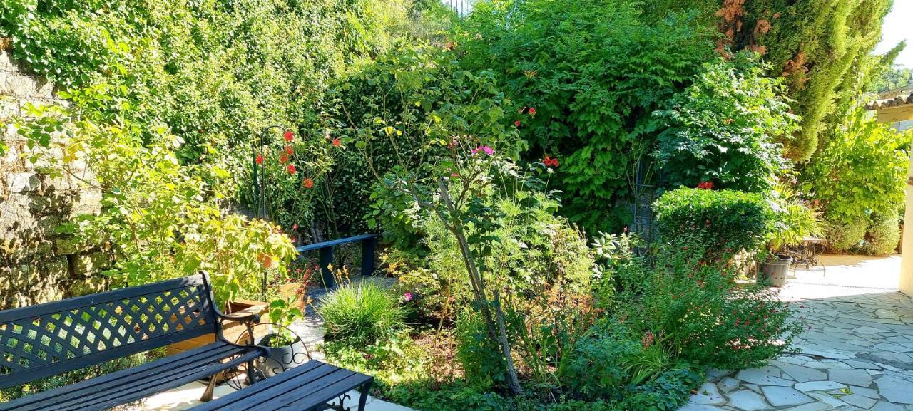 Bed and Breakfast Manoir De Gravezon Lunas  Экстерьер фото